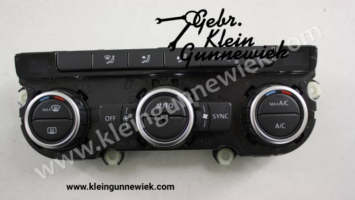 Heater control panel from a Volkswagen Touran 2013