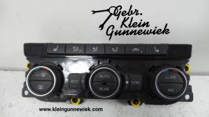 Usagé Panneau de commandes chauffage Volkswagen Transporter Prix € 125,00 Règlement à la marge proposé par Gebr.Klein Gunnewiek Ho.BV
