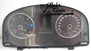 Used Instrument panel Volkswagen Caddy Price € 150,00 Margin scheme offered by Gebr.Klein Gunnewiek Ho.BV