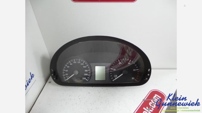 Begagnade Instrumentpanel Mercedes Vito Pris € 58,00 Marginaltabell erbjuds av Klein Gunnewiek Autodemontage & Motorentechniek