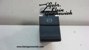 Używane Przelacznik hamulca postojowego Audi A4 Cena € 20,00 Procedura marży oferowane przez Gebr.Klein Gunnewiek Ho.BV