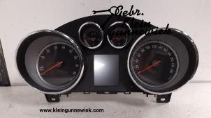 Used Instrument panel Opel Zafira Price € 145,00 Margin scheme offered by Gebr.Klein Gunnewiek Ho.BV