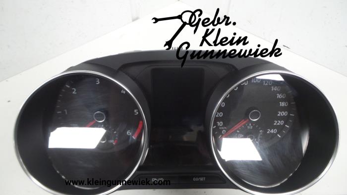 Instrument panel from a Volkswagen Polo 2015
