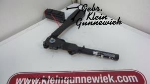 Gebrauchte Gurtsrammer rechts Opel Corsa Preis € 50,00 Margenregelung angeboten von Gebr.Klein Gunnewiek Ho.BV