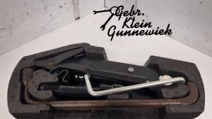 Usagé Kit d'outils Toyota Aygo Prix € 25,00 Règlement à la marge proposé par Gebr.Klein Gunnewiek Ho.BV
