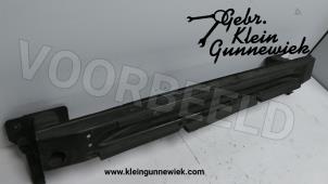 Used Rear bumper frame Renault Clio Price € 70,00 Margin scheme offered by Gebr.Klein Gunnewiek Ho.BV