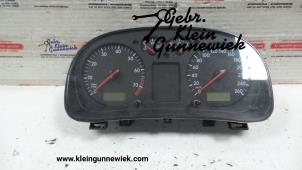 Used Instrument panel Volkswagen Golf Price € 55,00 Margin scheme offered by Gebr.Klein Gunnewiek Ho.BV