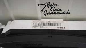 Gebrauchte Instrumentenbrett Volkswagen Phaeton Preis € 250,00 Margenregelung angeboten von Gebr.Klein Gunnewiek Ho.BV
