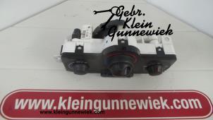 Usagé Panneau de commandes chauffage Renault Kangoo Prix € 45,00 Règlement à la marge proposé par Gebr.Klein Gunnewiek Ho.BV