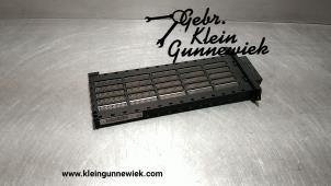 Used Heating radiator Renault Megane Price € 25,00 Margin scheme offered by Gebr.Klein Gunnewiek Ho.BV