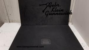 Usados Alfombrilla de maletero Audi E-Tron Precio € 70,00 Norma de margen ofrecido por Gebr.Klein Gunnewiek Ho.BV