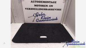 Begagnade Bagagematta Opel Corsa Pris € 45,00 Marginaltabell erbjuds av Klein Gunnewiek Autodemontage & Motorentechniek