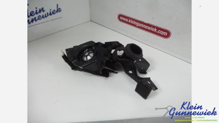 Używane Glosnik McLaren 720S Cena € 65,00 Procedura marży oferowane przez Klein Gunnewiek Autodemontage & Motorentechniek