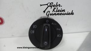 Usagé Commutateur lumière Volkswagen Polo Prix € 40,00 Règlement à la marge proposé par Gebr.Klein Gunnewiek Ho.BV