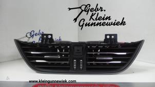 Used Dashboard vent Ford Focus Price € 35,00 Margin scheme offered by Gebr.Klein Gunnewiek Ho.BV