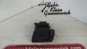 Używane Kratka wentylacyjna deski rozdzielczej Volkswagen Passat Cena € 15,00 Procedura marży oferowane przez Gebr.Klein Gunnewiek Ho.BV