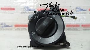 Używane Przelacznik swiatel Volkswagen Crafter Cena € 25,00 Procedura marży oferowane przez Gebr.Klein Gunnewiek Ho.BV