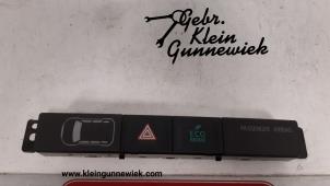 Used Panic lighting switch Mitsubishi Outlander Price € 45,00 Margin scheme offered by Gebr.Klein Gunnewiek Ho.BV