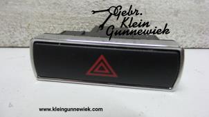 Gebrauchte Panikbeleuchtung Schalter Ford S-Max Preis € 20,00 Margenregelung angeboten von Gebr.Klein Gunnewiek Ho.BV