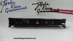 Usagé Commutateur éclairage d'urgence Audi E-Tron Prix € 75,00 Règlement à la marge proposé par Gebr.Klein Gunnewiek Ho.BV