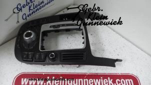 Używane Przelacznik interfejsu czlowiek-maszyna Audi A4 Cena € 60,00 Procedura marży oferowane przez Gebr.Klein Gunnewiek Ho.BV