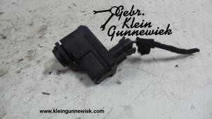 Used Headlight motor Opel Vectra Price € 25,00 Margin scheme offered by Gebr.Klein Gunnewiek Ho.BV