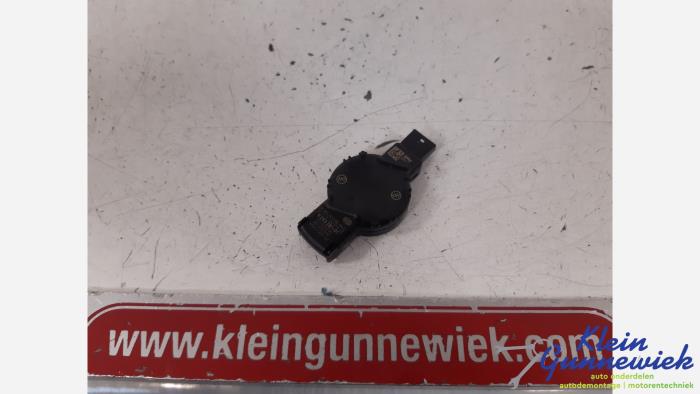 Begagnade Regnsensor BMW X3 Pris € 35,00 Marginaltabell erbjuds av Klein Gunnewiek Autodemontage & Motorentechniek