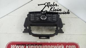 Gebrauchte Radiobedienfeld Opel Astra Preis € 65,00 Margenregelung angeboten von Gebr.Klein Gunnewiek Ho.BV