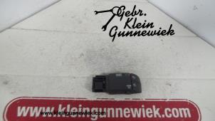 Używane Panel obslugi radia Renault Clio Cena na żądanie oferowane przez Gebr.Klein Gunnewiek Ho.BV