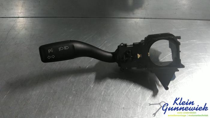 Używane Przelacznik kierunkowskazu Audi A4 Cena € 20,00 Procedura marży oferowane przez Klein Gunnewiek Autodemontage & Motorentechniek