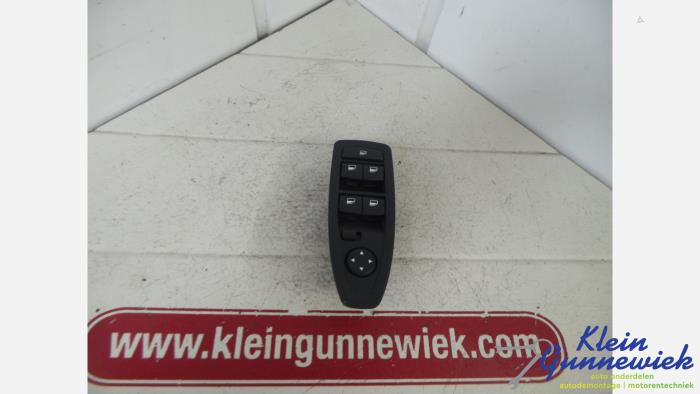 Usados Interruptor combinado de ventanillas BMW 3-Serie Precio € 31,00 Norma de margen ofrecido por Klein Gunnewiek Autodemontage & Motorentechniek