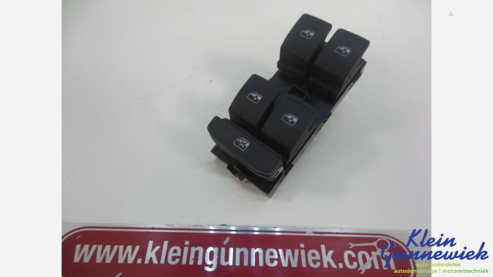 Usados Interruptor combinado de ventanillas Skoda Karoq Precio € 25,00 Norma de margen ofrecido por Klein Gunnewiek Autodemontage & Motorentechniek