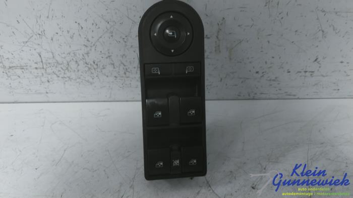 Usados Interruptor combinado de ventanillas Opel Corsa Precio € 18,00 Norma de margen ofrecido por Klein Gunnewiek Autodemontage & Motorentechniek