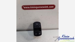 Używane Przelacznik combi okienny Opel Corsa Cena € 30,00 Procedura marży oferowane przez Klein Gunnewiek Autodemontage & Motorentechniek