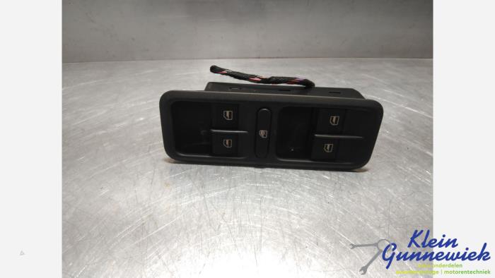 Usados Interruptor combinado de ventanillas Skoda Yeti Precio € 15,00 Norma de margen ofrecido por Klein Gunnewiek Autodemontage & Motorentechniek