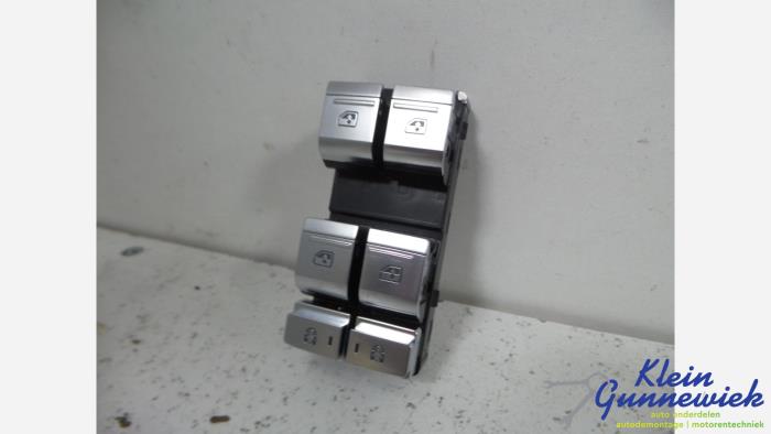 Usados Interruptor combinado de ventanillas Audi S8 Precio € 52,00 Norma de margen ofrecido por Klein Gunnewiek Autodemontage & Motorentechniek