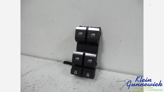 Usados Interruptor combinado de ventanillas Audi A8 Precio € 52,00 Norma de margen ofrecido por Klein Gunnewiek Autodemontage & Motorentechniek