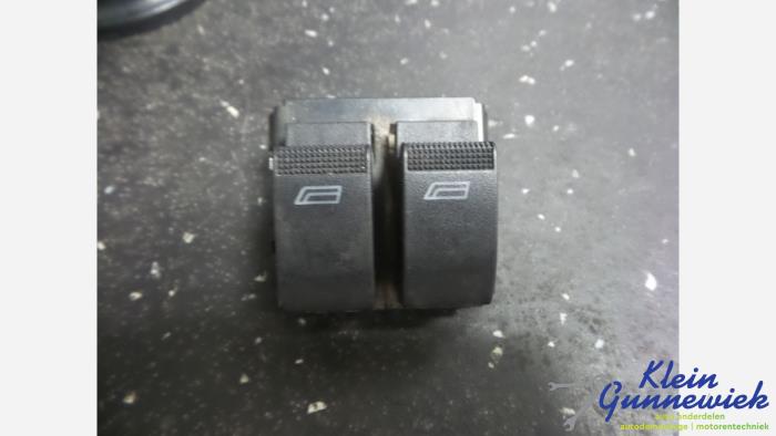 Usados Interruptor combinado de ventanillas Audi A3 Precio € 25,00 Norma de margen ofrecido por Klein Gunnewiek Autodemontage & Motorentechniek