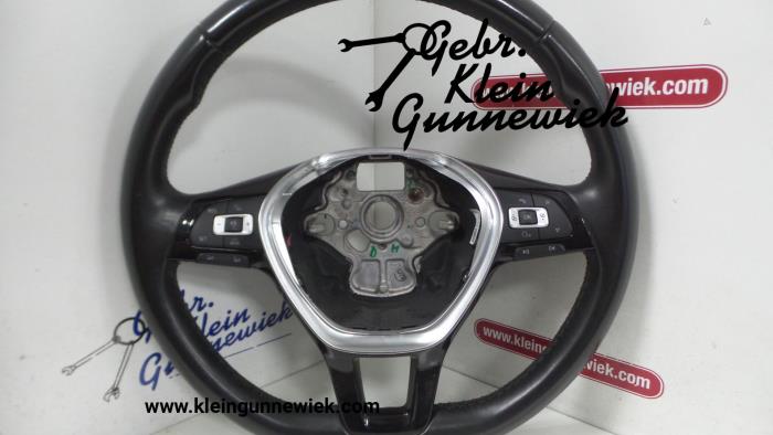 Steering wheel from a Volkswagen Passat 2017