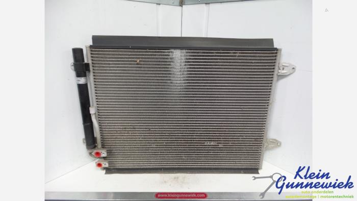 Usagé Condenseur de climatisation Volkswagen Passat Prix € 95,00 Règlement à la marge proposé par Klein Gunnewiek Autodemontage & Motorentechniek