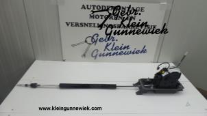 Used Gear stick Volkswagen Scirocco Price € 165,00 Margin scheme offered by Gebr.Klein Gunnewiek Ho.BV