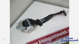 Begagnade Bakre säkerhetsbälte, vänster Volkswagen Passat Pris € 25,00 Marginaltabell erbjuds av Klein Gunnewiek Autodemontage & Motorentechniek