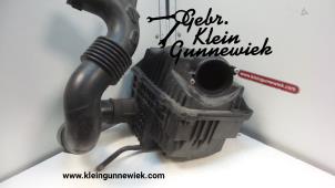 Gebrauchte Luftfiltergehäuse Renault Master Preis € 50,00 Margenregelung angeboten von Gebr.Klein Gunnewiek Ho.BV