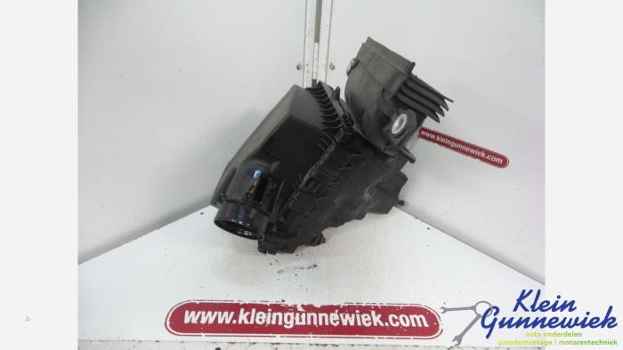 Begagnade Luftfilterhus Ford Galaxy Pris € 82,00 Marginaltabell erbjuds av Klein Gunnewiek Autodemontage & Motorentechniek