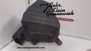 Usagé Boîtier filtre à air Volkswagen Polo Prix € 40,00 Règlement à la marge proposé par Gebr.Klein Gunnewiek Ho.BV