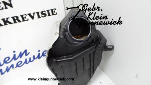 Używane Obudowa filtra powietrza Volkswagen Phaeton Cena € 75,00 Procedura marży oferowane przez Gebr.Klein Gunnewiek Ho.BV