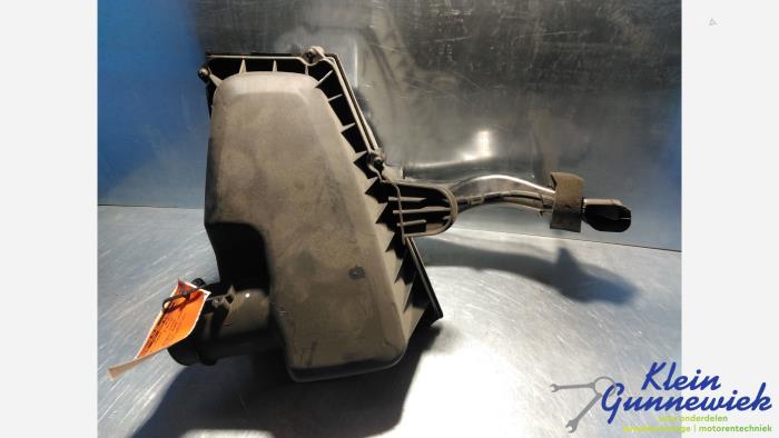 Begagnade Luftfilterhus Ford Mondeo Pris € 32,00 Marginaltabell erbjuds av Klein Gunnewiek Autodemontage & Motorentechniek