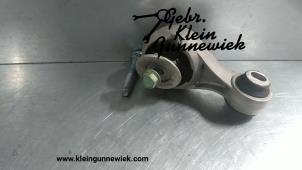 Used Engine mount Renault Koleos Price € 30,00 Margin scheme offered by Gebr.Klein Gunnewiek Ho.BV