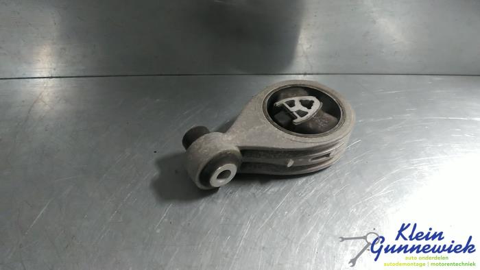 Used Engine mount Renault Koleos Price € 22,00 Margin scheme offered by Klein Gunnewiek Autodemontage & Motorentechniek