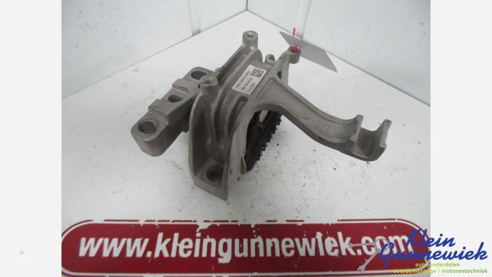 Used Engine mount Volkswagen T-Roc Price € 24,00 Margin scheme offered by Klein Gunnewiek Autodemontage & Motorentechniek